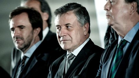 imagen de Hay que hacer a la industria competitiva “de verdad”, desatar el “nudo” en combustibles y llevar a Ancap a “la cancha grande”