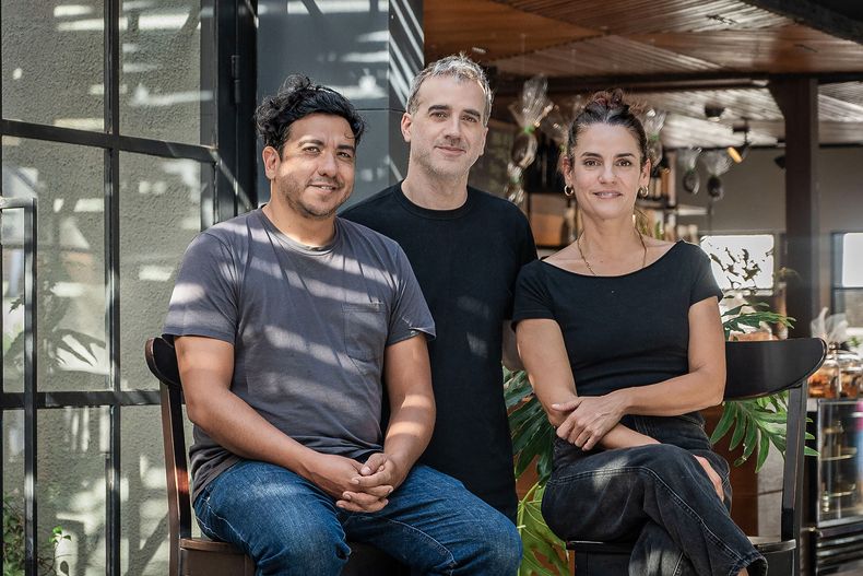 Sergio Prina, Daniel Hendler y Pilar Gamboa.