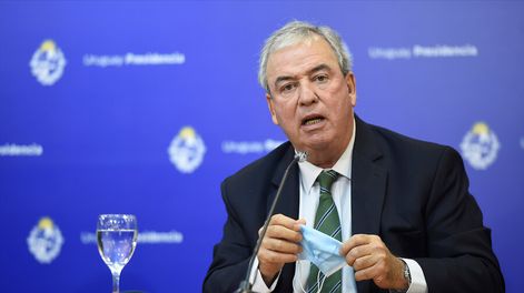 Luis Alberto Heber durante una conferencia de prensa en Torre Ejecutiva. Foto: Daniel Rodriguez / adhocFOTOS