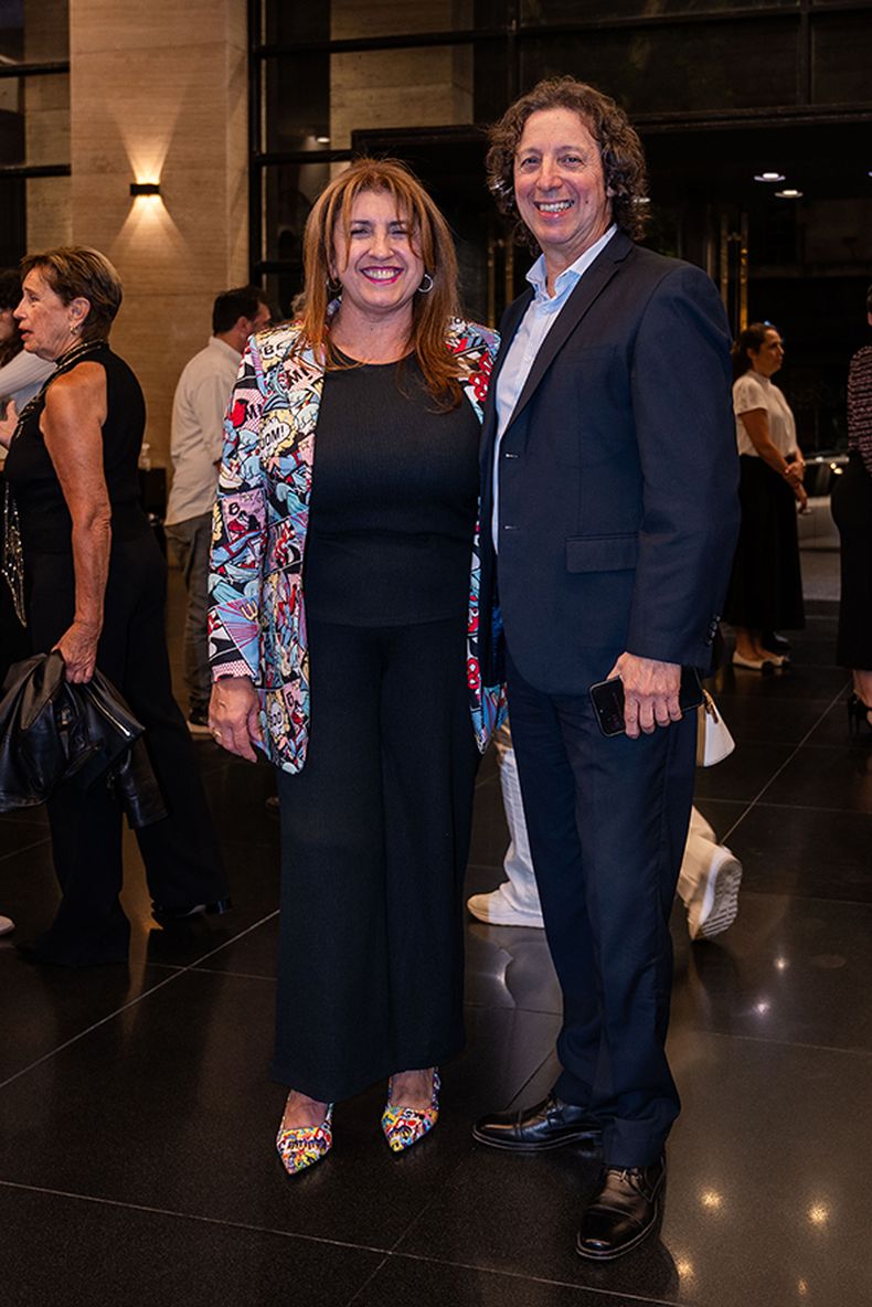Mariela Luzardo y el director general del Sodre Fernando Couto.
