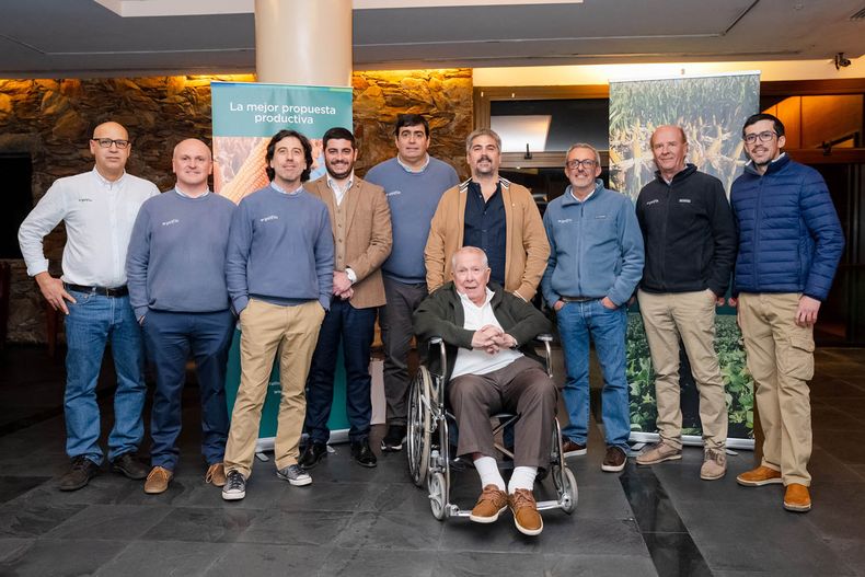 Felipe Baeza, Martin Riolfo, Marcelo Jacques, Maximiliano Parrilla, Alejandro Rodríguez, Eduardo y WinstonDavies, Gabriel Castiglioni, Marcelo Cordero y Pablo Leiva