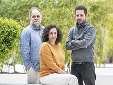 Néstor Guzzini, María Elena Pérez y Gerardo Minutti, actores y director de Perros. Néstor Guzzini, María Elena Pérez y Gerardo Minutti, actores y director de Perros.