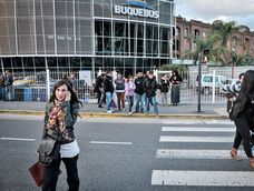 Buquebus, junto con Colonia Express, recurrieron el nuevo precio creado por decreto. Foto: Javier Calvelo, adhocFOTOS