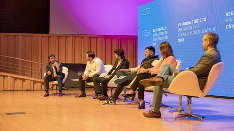 Panel sobre la regulación de criptoactivos en Buenos Aires. Foto: Ripio