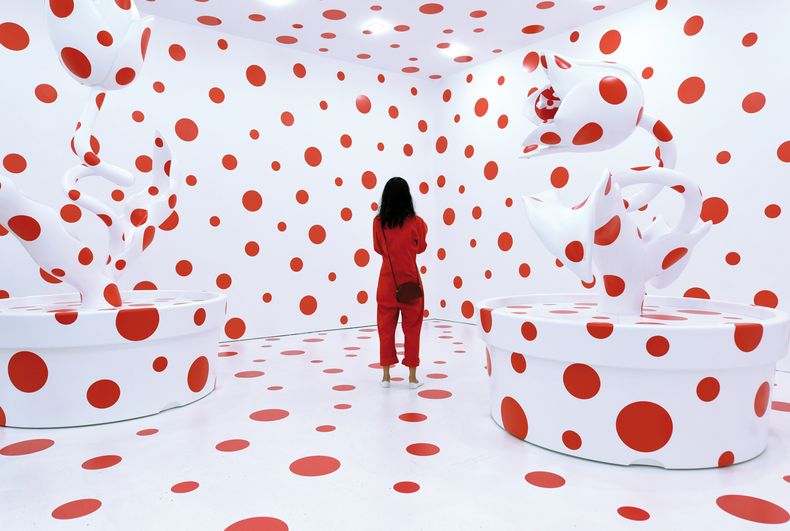 Obra de Yayoi Kusama. Foto: AFP.