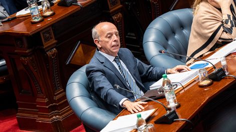 Senador Javier García 