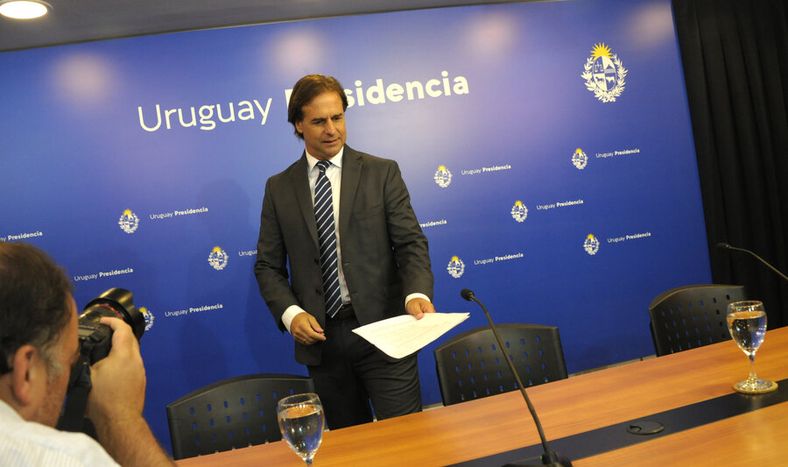 imagen de Lacalle Pou anunció las “primeras medidas” de ahorro, recorte al descuento de IVA y beneficios para “reactivar la economía”