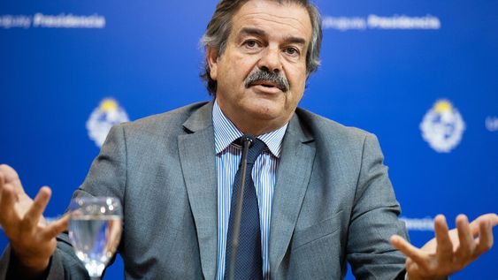 Carlos María Uriarte. Foto: Santiago Mazzarovich / adhocFOTOS Carlos María Uriarte. Foto: Santiago Mazzarovich / adhocFOTOS