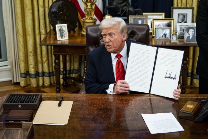 Trump ordenó imponer un arancel del 25% a las importaciones de acero y aluminio.