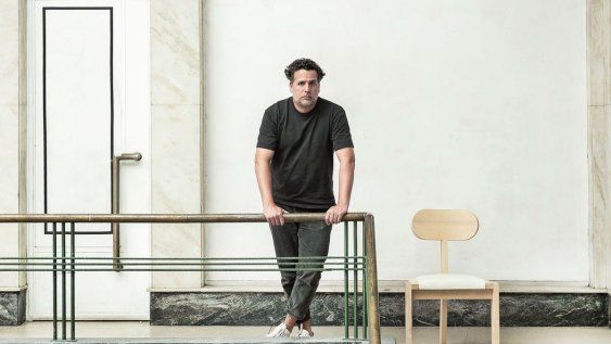 el disenador industrial agustin menini se separa de su socio carlo nicola y presenta menini estudio